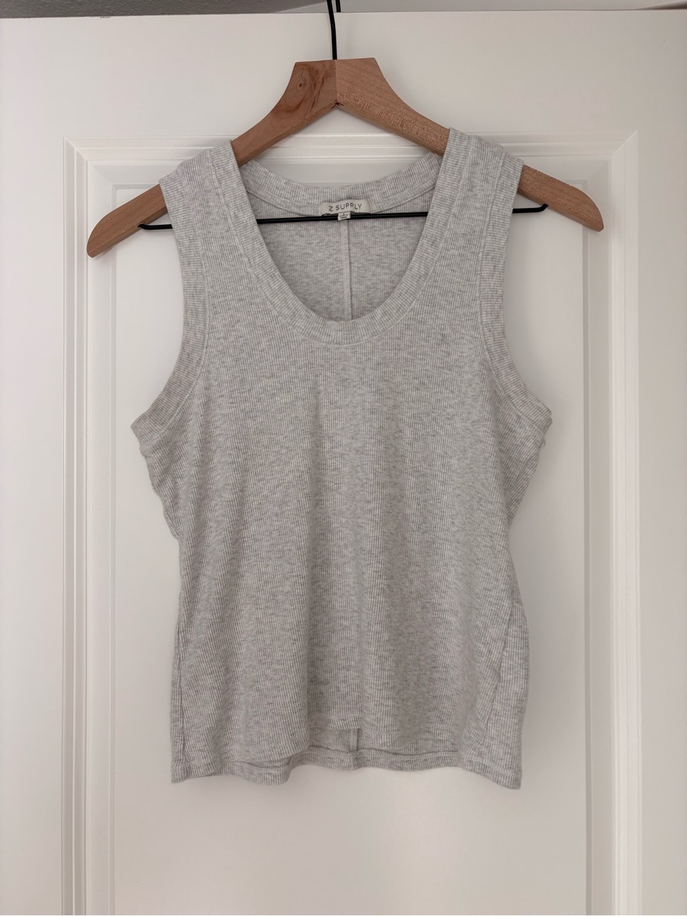 Z Supply Light Gray Ribbed Scoop Tank